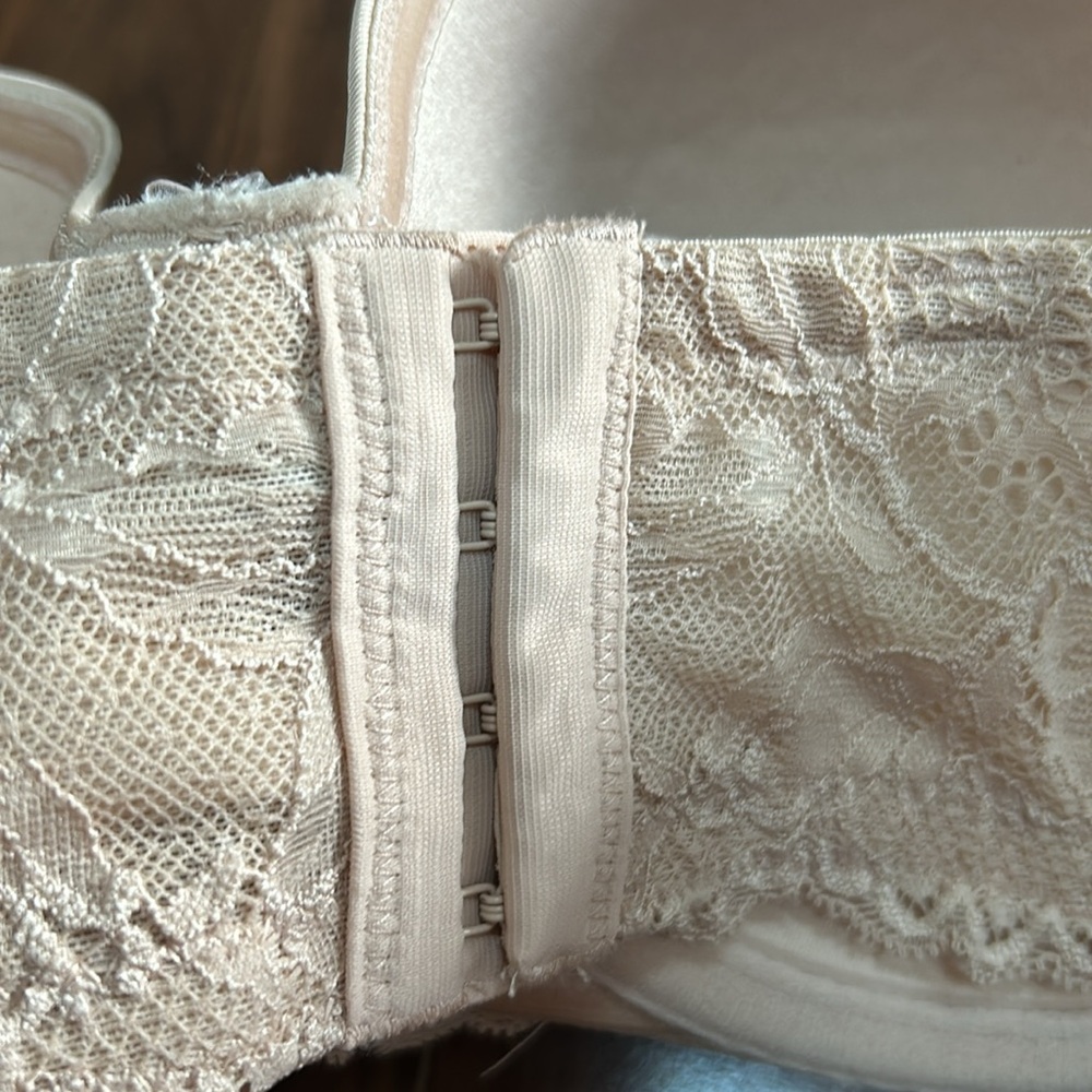 40d Torrid Curve Strapless Lightly Lined Bra - image 5